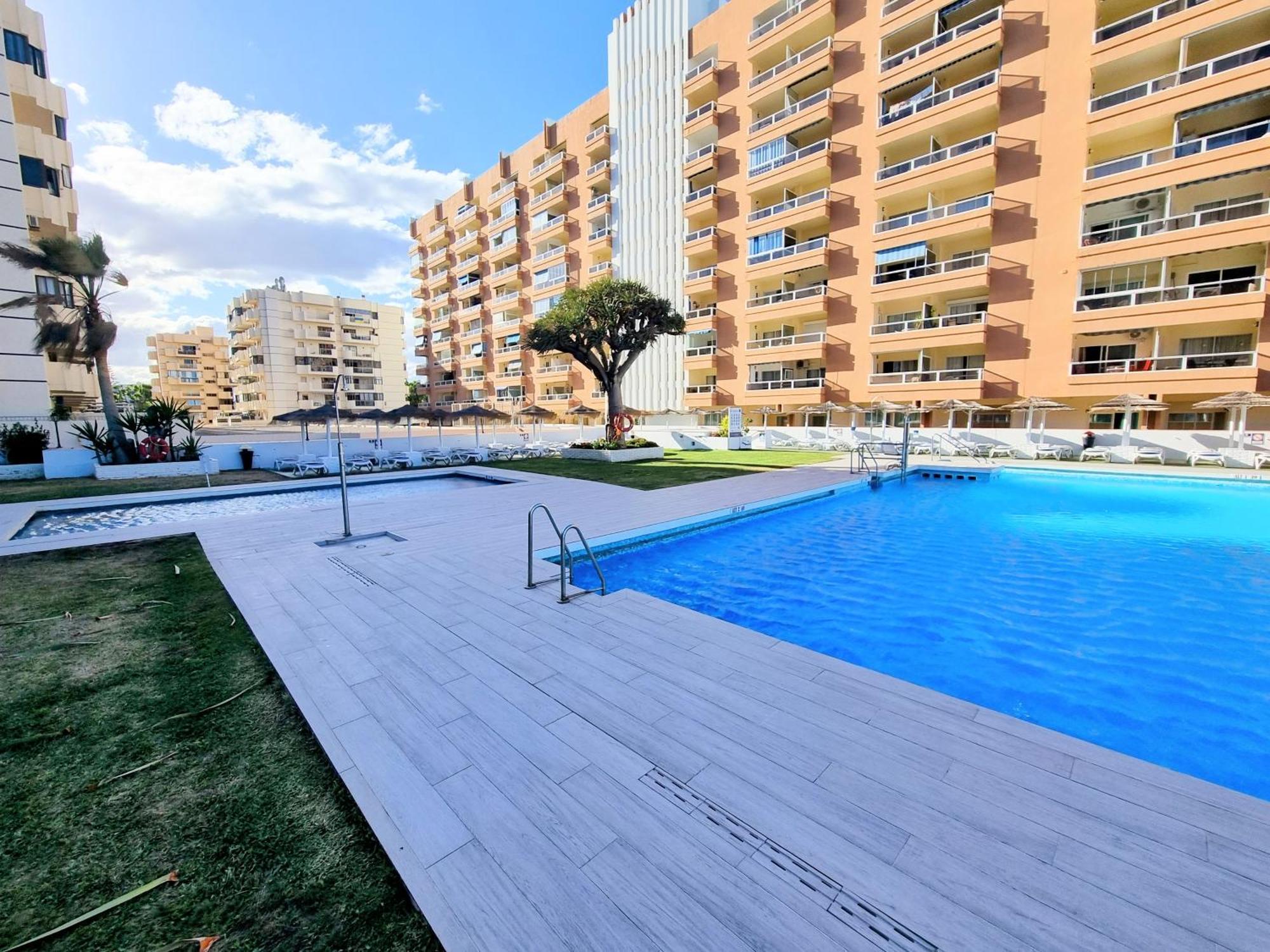 Apartment Pyr And Pool Ii